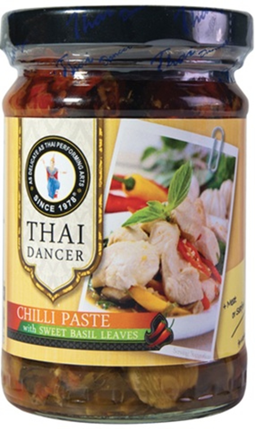 Pasta Cabe dengan Daun Basil Manis